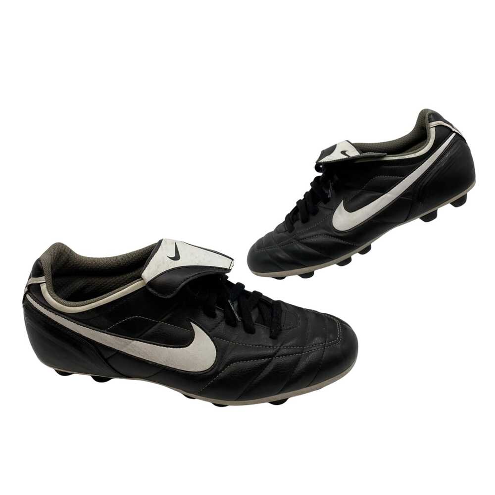 Nike Black White Sneakers Almond Toe Lace-Up | Womens 10